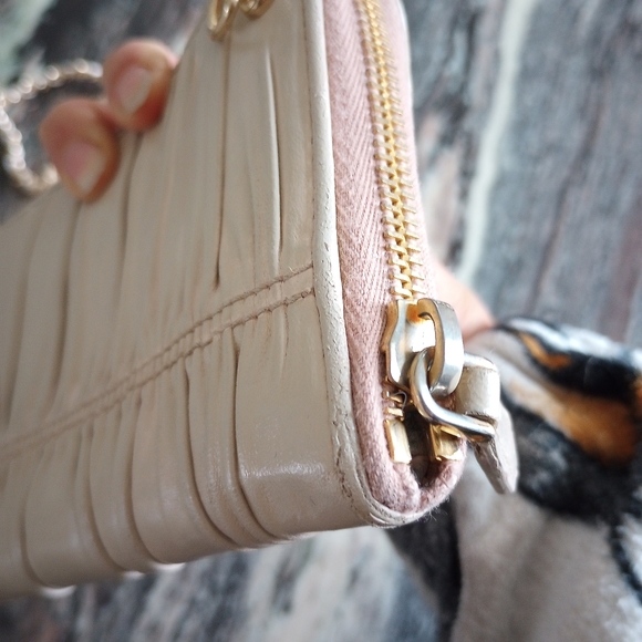 Prada zippy wallet - Picture 5 of 8